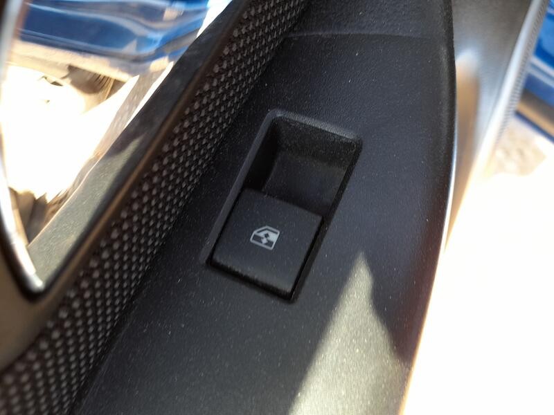 Recambio de mando elevalunas trasero izquierdo para chevrolet cruze (j300) 1.6 referencia OEM IAM 20933566  