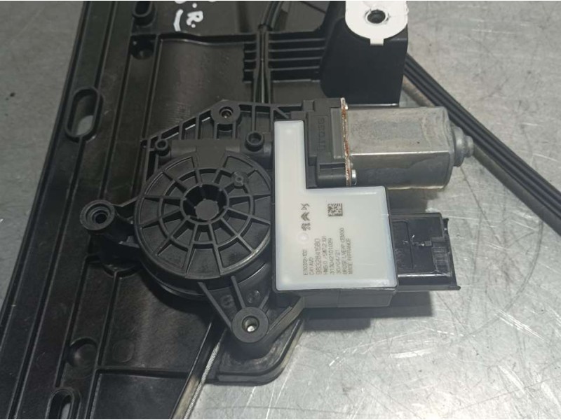 Recambio de elevalunas delantero derecho para citroën c4 1.5 hdi referencia OEM IAM 9832821580  ELECTRICO 6 PINS