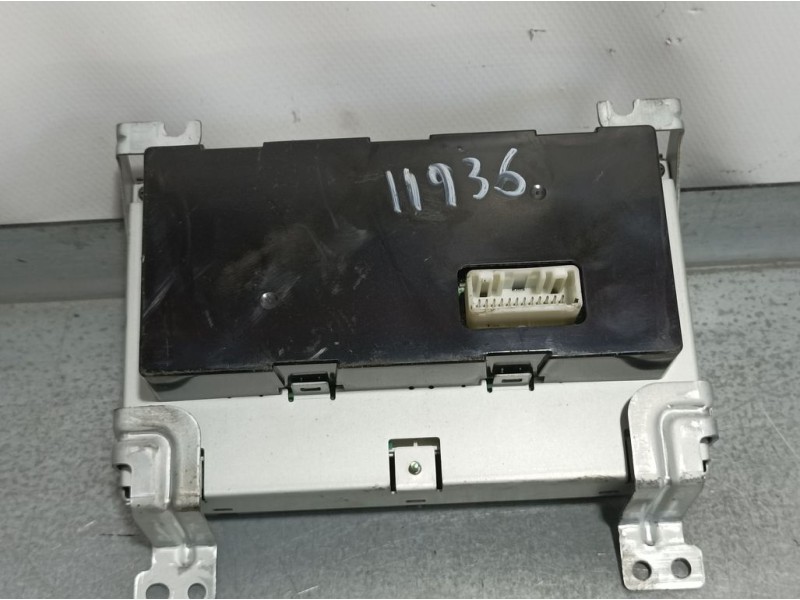 Recambio de pantalla multifuncion para nissan murano (z50) básico referencia OEM IAM 28090CA111  