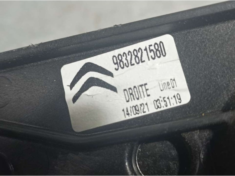 Recambio de elevalunas delantero derecho para citroën c4 1.5 hdi referencia OEM IAM 9832821580  ELECTRICO 6 PINS