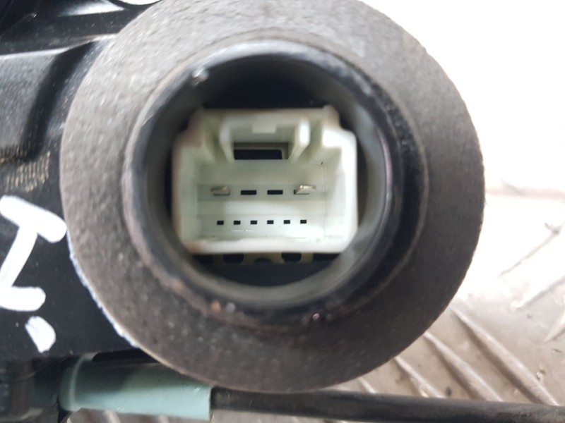 Recambio de cerradura puerta trasera izquierda para toyota urban cruiser (_p1_) 1.33 (nsp110_) referencia OEM IAM 6906042021 2 P