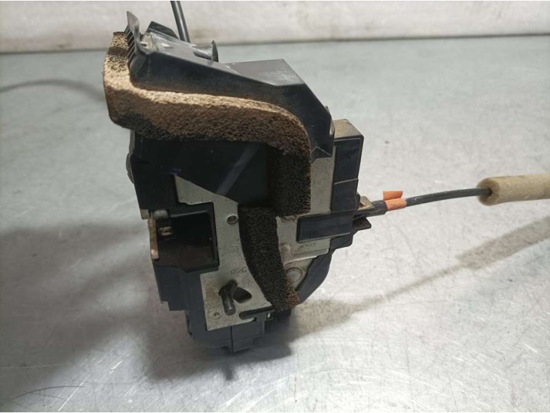 Recambio de cerradura puerta trasera izquierda para nissan qashqai (j11) acenta referencia OEM IAM 825014EA2A  ELECTRICA 3 PINS