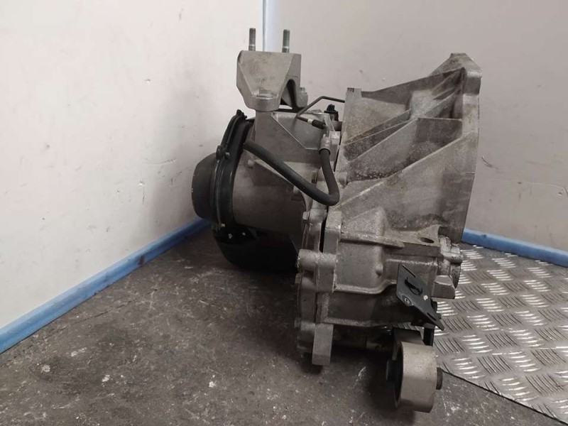 Recambio de caja cambios para ford fiesta (ccn) trend referencia OEM IAM 8A6R7002JM 090516 5VELOCIDADES