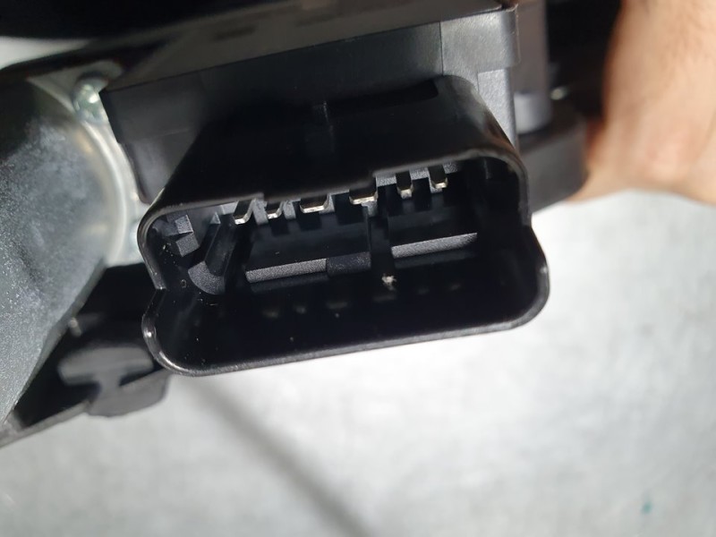 Recambio de elevalunas delantero izquierdo para citroën c4 1.5 hdi referencia OEM IAM 9832821680  ELECTRICO 6 PINES