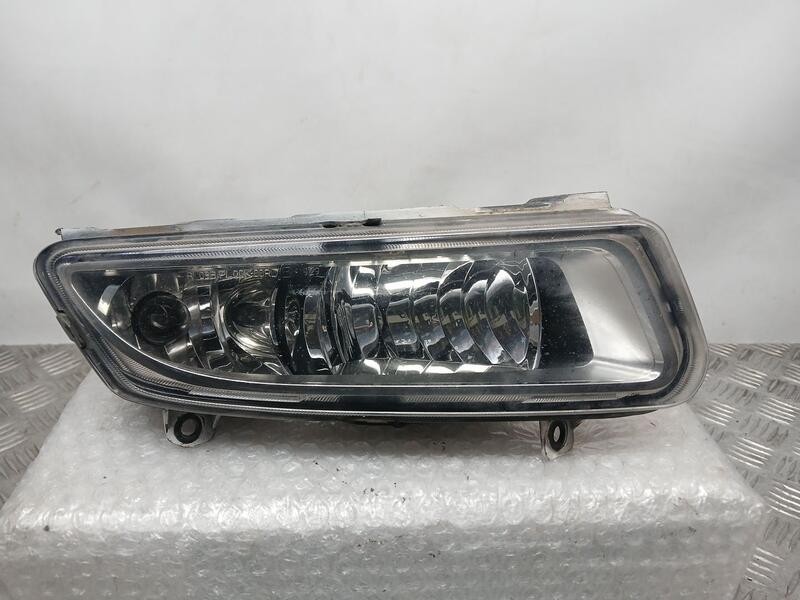 Recambio de faro antiniebla derecho para volkswagen polo (6r1) advance referencia OEM IAM 6R0941062D  