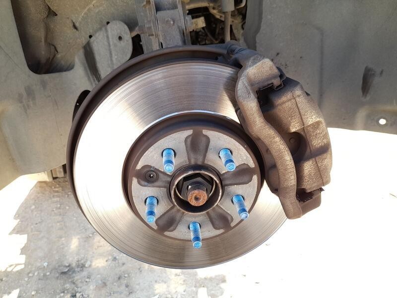 Recambio de mangueta delantera derecha para chevrolet cruze (j300) 1.6 referencia OEM IAM 13319481  