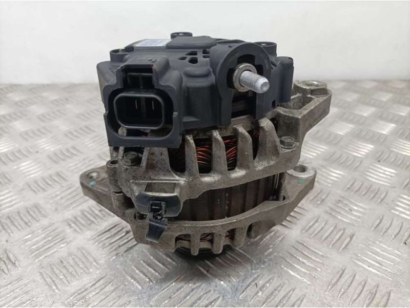 Recambio de alternador para kia soul diva referencia OEM IAM 373002B101 2655447 VALEO