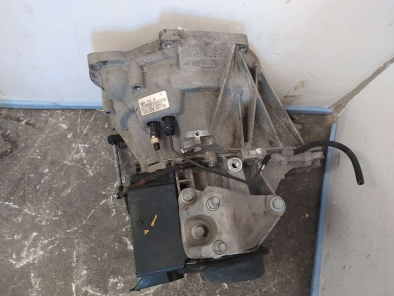 Recambio de caja cambios para ford fiesta (ccn) trend referencia OEM IAM 8A6R7002JM 090516 5VELOCIDADES