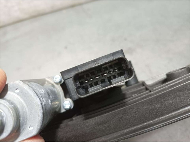 Recambio de elevalunas trasero izquierdo para citroën c4 1.5 hdi referencia OEM IAM 9832713980  ELECTRICO 6 PINS