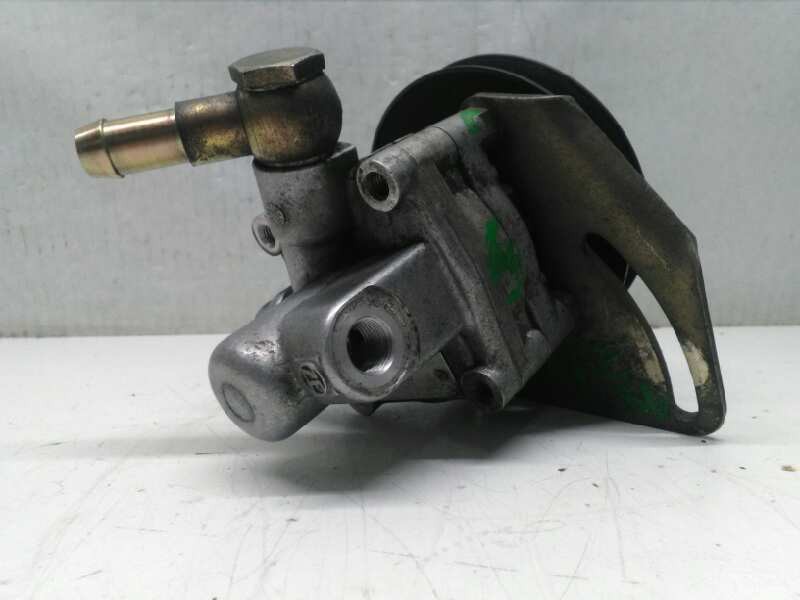 Recambio de bomba direccion para nissan trade chasis cabina referencia OEM IAM 7681955174  ZF
