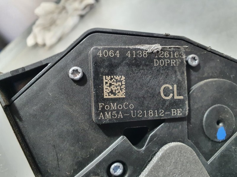 Recambio de cerradura puerta delantera derecha para ford fiesta (ccn) trend referencia OEM IAM AM5AU21812BE 40644138126163 FOMOC