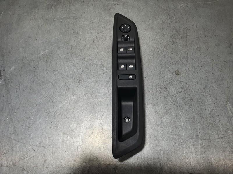 Recambio de mando elevalunas delantero izquierdo para citroën c4 1.5 hdi referencia OEM IAM 96788264ZD 1002555116 