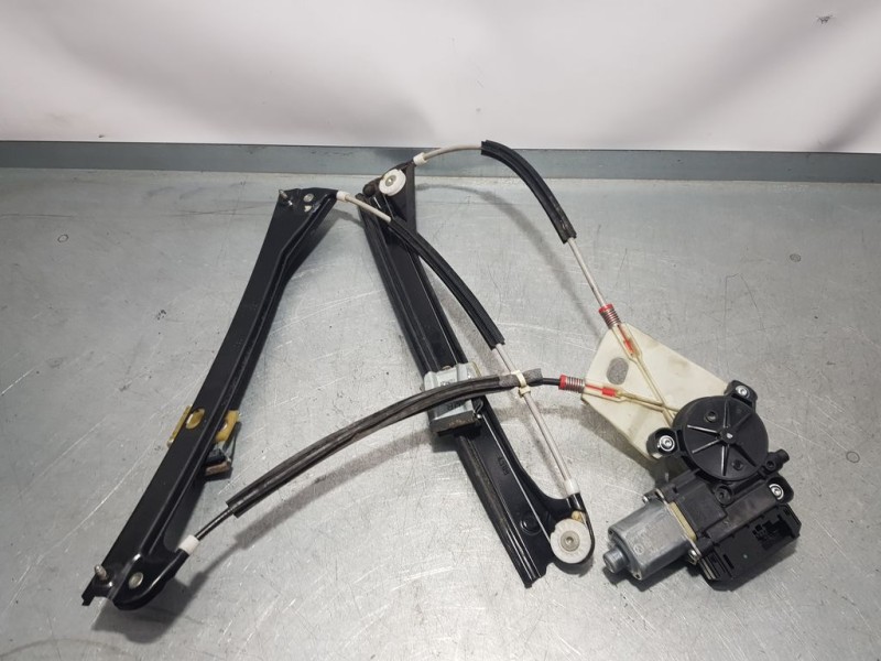 Recambio de elevalunas delantero derecho para volkswagen polo (6r1) advance referencia OEM IAM 6R4837462D  