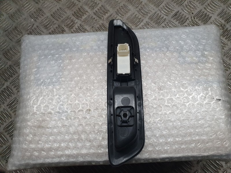 Recambio de mando elevalunas trasero derecho para citroën c4 1.5 hdi referencia OEM IAM SIN REF  