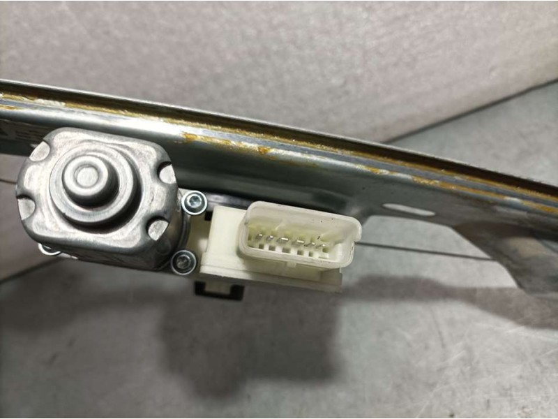 Recambio de elevalunas trasero derecho para nissan qashqai (j11) acenta referencia OEM IAM 82700HV00D C88540403 ELECTRICO 6 PINS