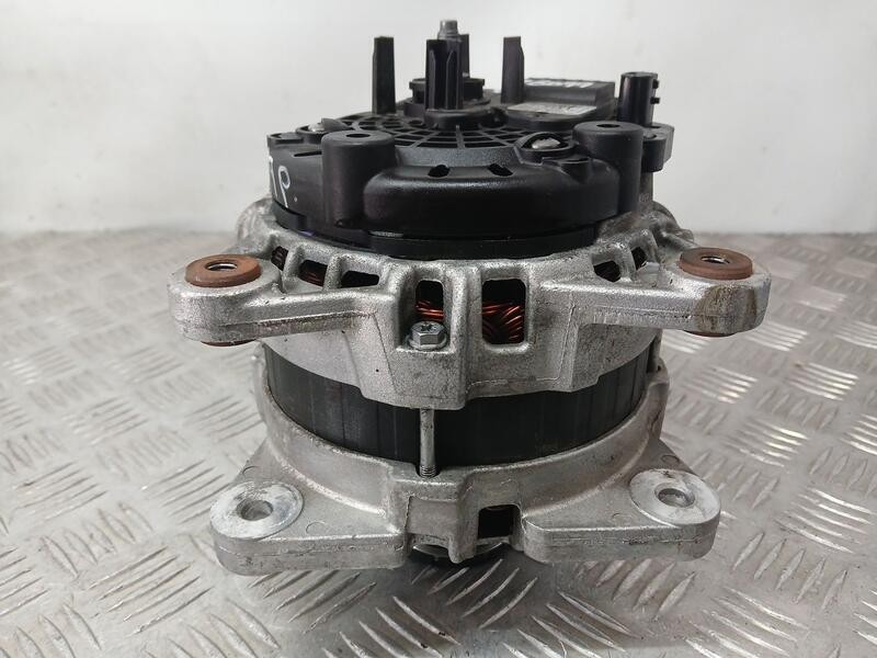 Recambio de alternador para nissan qashqai ii (j11, j11_) 1.2 dig-t referencia OEM IAM 231004BE0B BOSCH F000BL0814