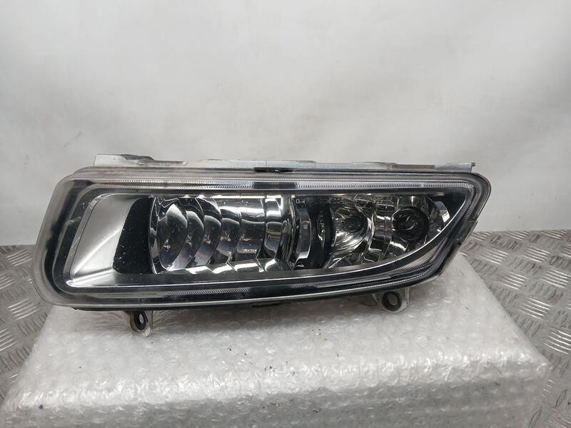 Recambio de faro antiniebla izquierdo para volkswagen polo (6r1) advance referencia OEM IAM 6R0941061D  