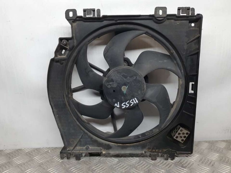 Recambio de electroventilador para renault clio iii rip curl referencia OEM IAM 8200688375 1831441000 