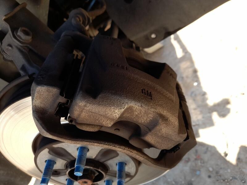 Recambio de pinza freno delantera derecha para chevrolet cruze (j300) 1.6 referencia OEM IAM 13301190  