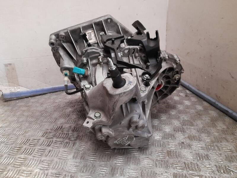 Recambio de caja cambios para nissan qashqai ii (j11, j11_) 1.2 dig-t referencia OEM IAM TL4137 6VELOCIDADES B217461