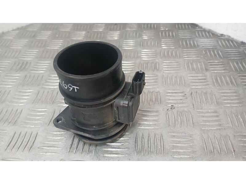 Recambio de caudalimetro para mercedes-benz citan monospace (w415) 109 cdi (415.703) referencia OEM IAM 8200651315 CONTINENTAL 5