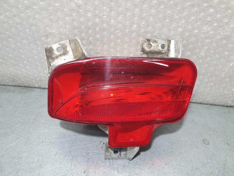 Recambio de piloto trasero derecho paragolpes para opel zafira tourer expression referencia OEM IAM 13278791 428448700 