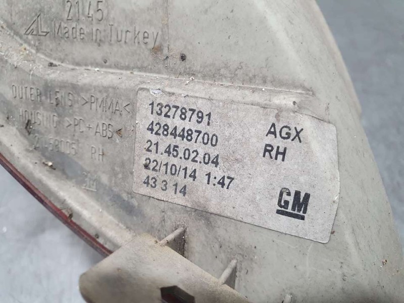 Recambio de piloto trasero derecho paragolpes para opel zafira tourer expression referencia OEM IAM 13278791 428448700 