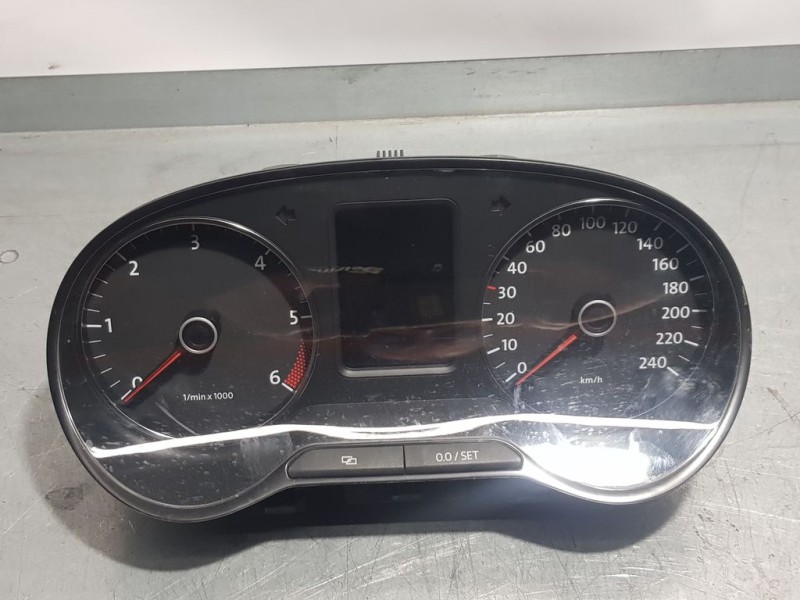 Recambio de cuadro instrumentos para volkswagen polo (6r1) advance referencia OEM IAM 6R0920861D A2C53376828 VDO
