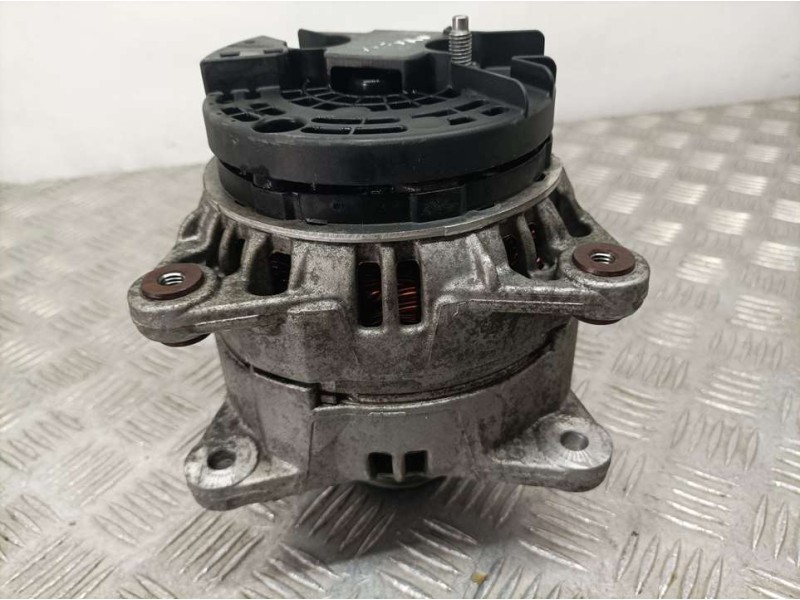 Recambio de alternador para renault kangoo profesional referencia OEM IAM 820066003B 0124525189 BOSCH