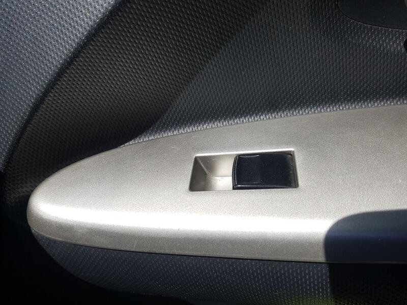 Recambio de mando elevalunas delantero derecho para toyota urban cruiser (_p1_) 1.33 (nsp110_) referencia OEM IAM 8481052030  