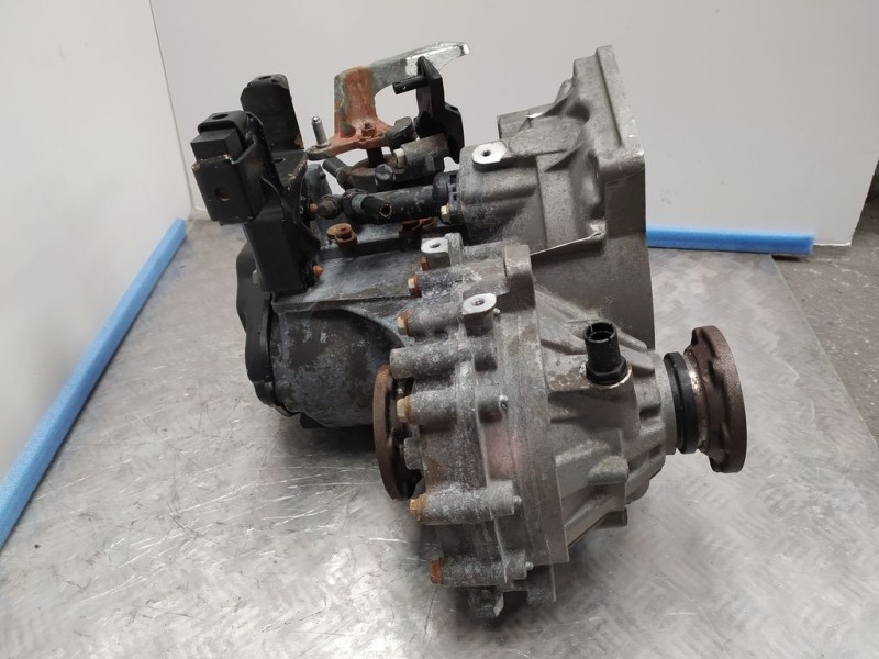 Recambio de caja cambios para volkswagen polo (6r1) advance referencia OEM IAM KFK 05119 5VELOCIDADES