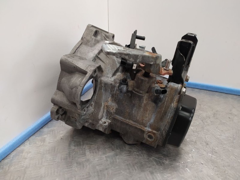 Recambio de caja cambios para volkswagen polo (6r1) advance referencia OEM IAM KFK 05119 5VELOCIDADES