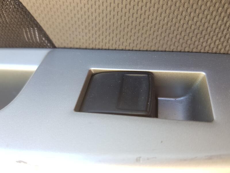 Recambio de mando elevalunas trasero izquierdo para toyota urban cruiser (_p1_) 1.33 (nsp110_) referencia OEM IAM 8481052030  