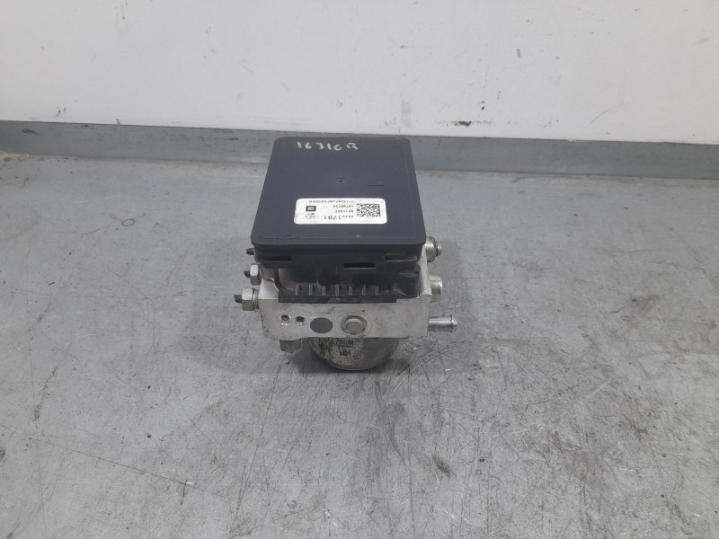 Recambio de abs para opel insignia berlina selective referencia OEM IAM 23321783  