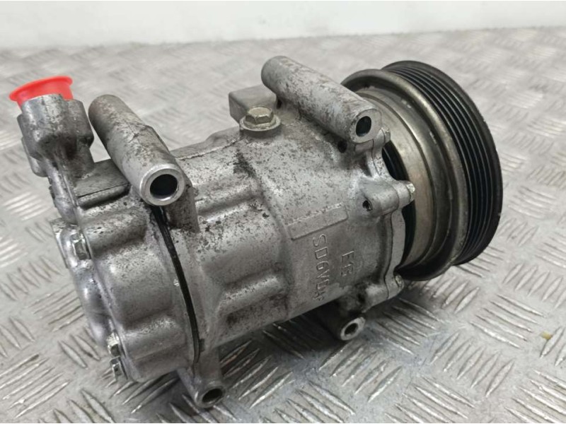Recambio de compresor aire acondicionado para renault kangoo profesional referencia OEM IAM 8200953359A SD6V12 SANDEN
