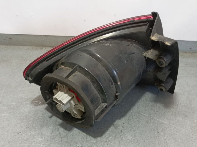 Recambio de piloto trasero derecho para seat altea (5p1) stylance / style referencia OEM IAM 5P0945112B  