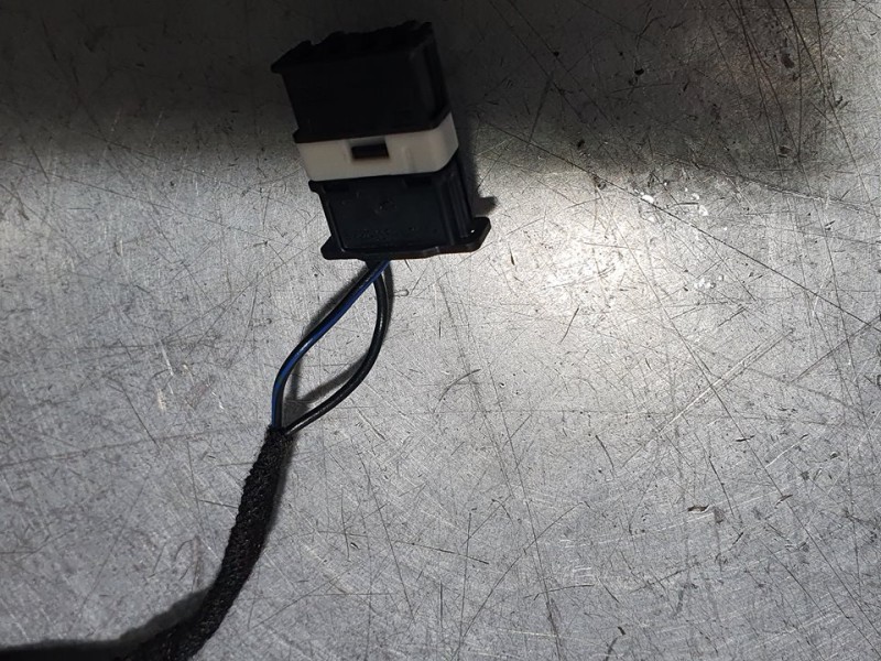 Recambio de retrovisor izquierdo para citroën c4 1.5 hdi referencia OEM IAM 98465358XL  ELECTRICO 10 Y 2 CABLES