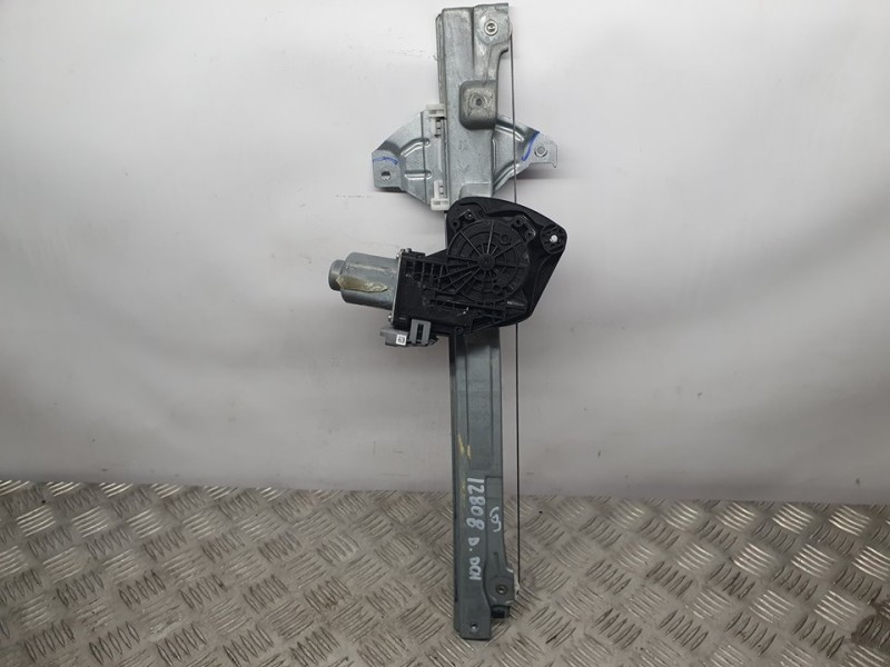 Recambio de elevalunas delantero derecho para ds 4 desire referencia OEM IAM 121786AVD  ELECTRICO