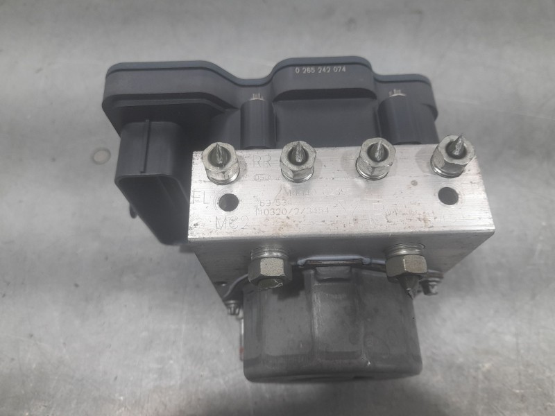 Recambio de abs para toyota auris active referencia OEM IAM 4454002380  