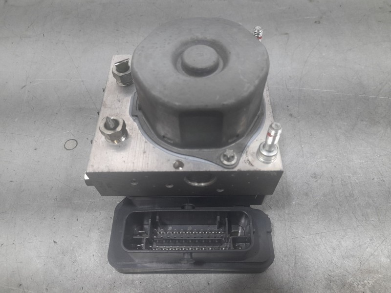 Recambio de abs para toyota auris active referencia OEM IAM 4454002380  