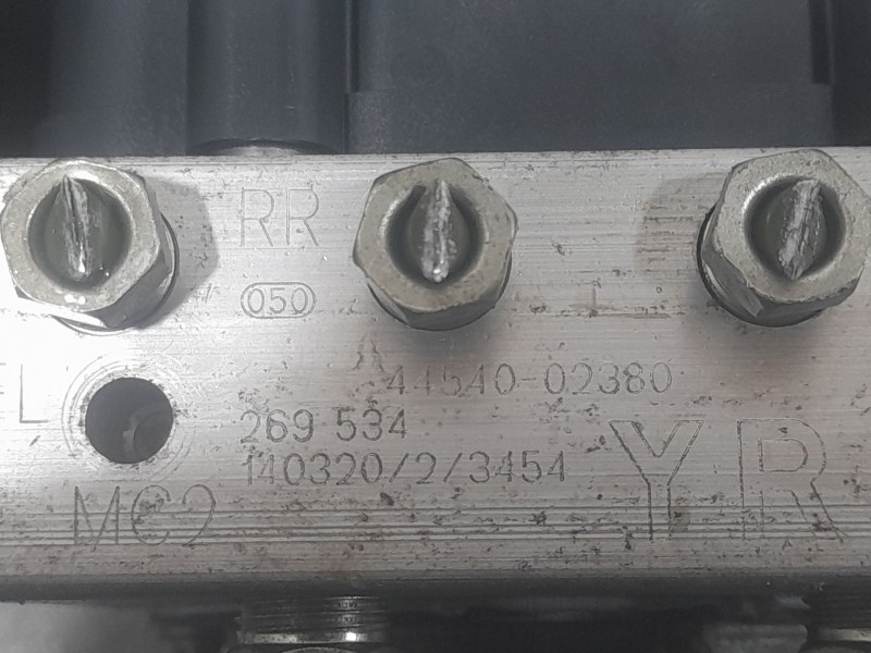 Recambio de abs para toyota auris active referencia OEM IAM 4454002380  