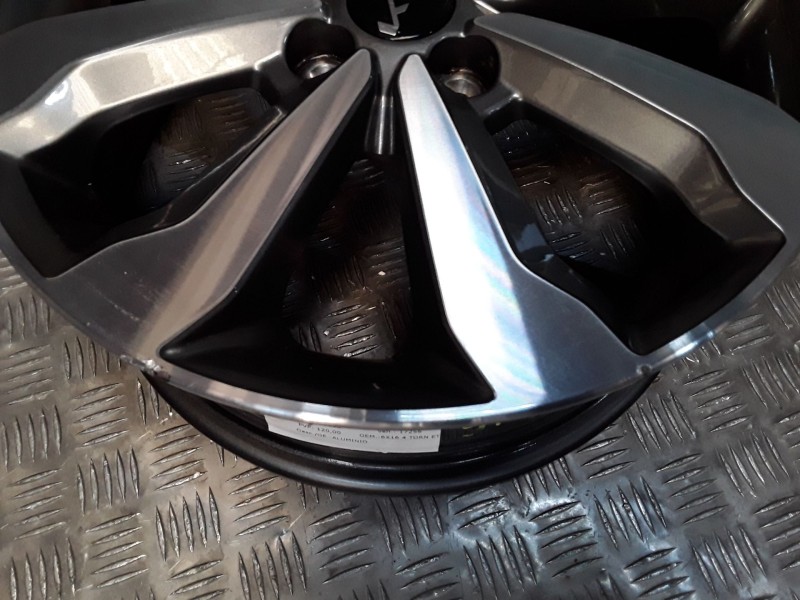 Recambio de llanta aluminio para kia stonic (yb) 1.0 t-gdi eco-dynamics+ referencia OEM IAM 6X16 4 TORN ET49 ALUMINIO ROZADA