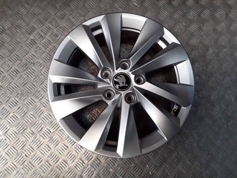 Recambio de llanta aluminio para skoda octavia iv (nx3, nn3, pv3) 1.5 tsi referencia OEM IAM 7X16 5 TORN ET46 ALUMINIO 