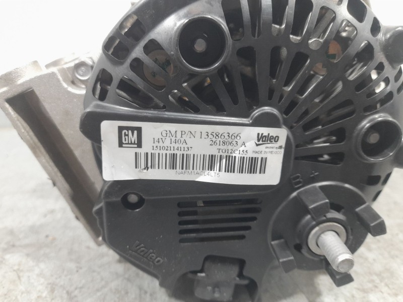 Recambio de alternador para opel insignia berlina selective referencia OEM IAM 13586366  