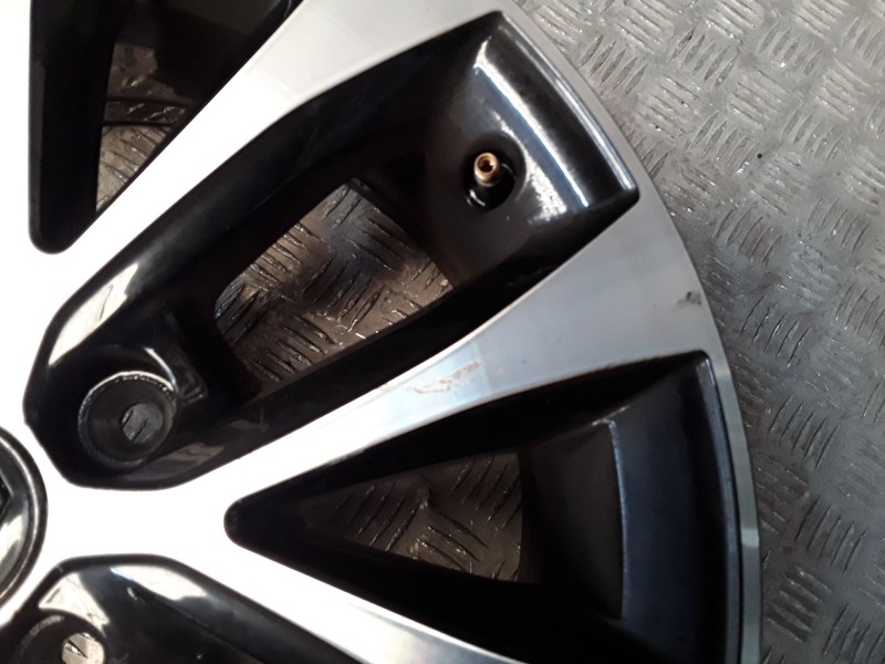 Recambio de llanta aluminio para renault clio v (b7_) 1.0 sce 75 (b7m5) referencia OEM IAM 6.5X16 4 TORN ET37 ALUMINIO ROZADA