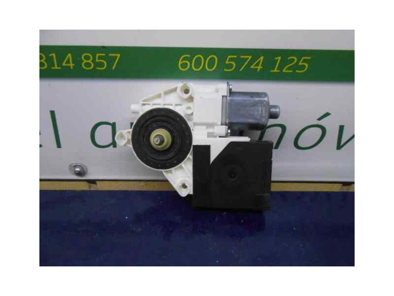 Recambio de motor elevalunas delantero izquierdo para volkswagen jetta (1k2) 1.9 tdi referencia OEM IAM 1K5837401AH  