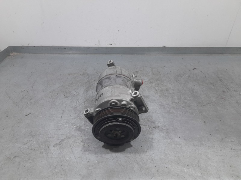 Recambio de compresor aire acondicionado para opel insignia berlina selective referencia OEM IAM 13367373  