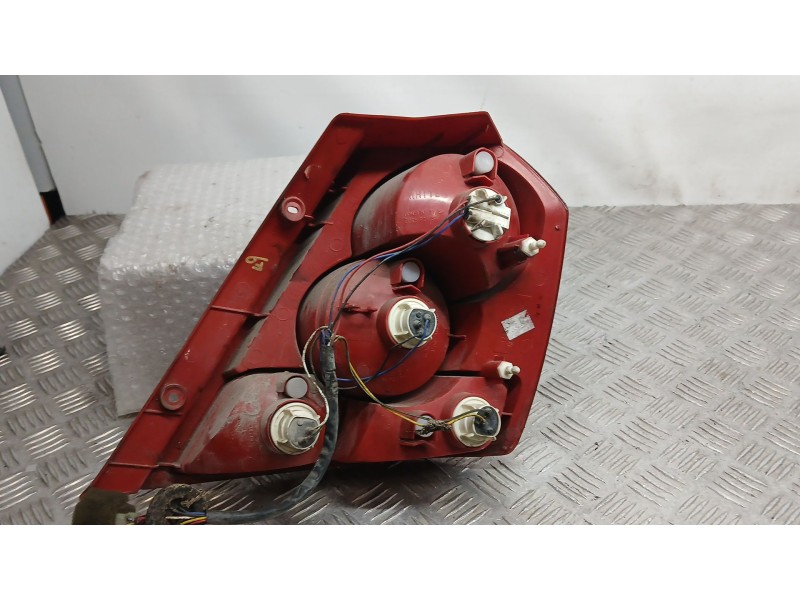 Recambio de piloto trasero izquierdo para chevrolet aveo / kalos hatchback (t200) 1.2 referencia OEM IAM 96540268  