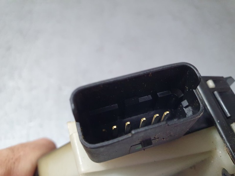 Recambio de cerradura puerta trasera derecha para citroën c4 lim. seduction referencia OEM IAM 9685352080  6 PINES