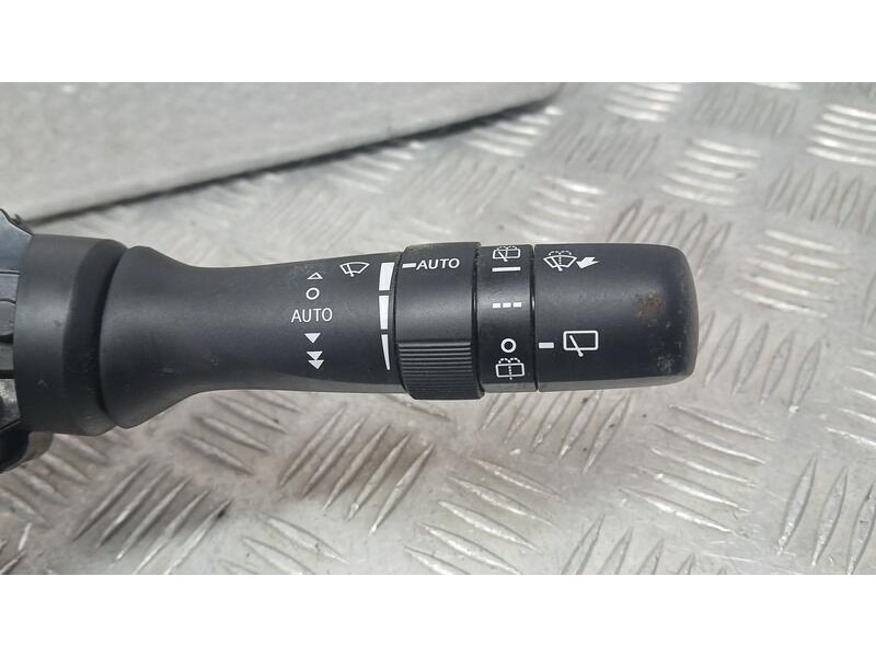 Recambio de mando intermitentes para toyota iq 2 referencia OEM IAM 4812117F623  